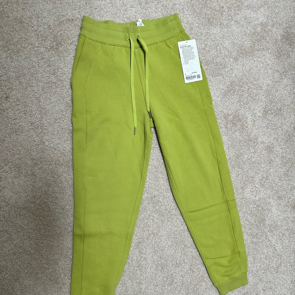 Lululemon Scuba High Rise Jogger Wasabi size 4 NWT